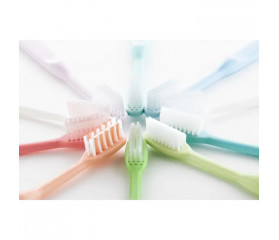 PIERRE FABRE ELGYDIUM Clinic 20/100 - soft toothbrush